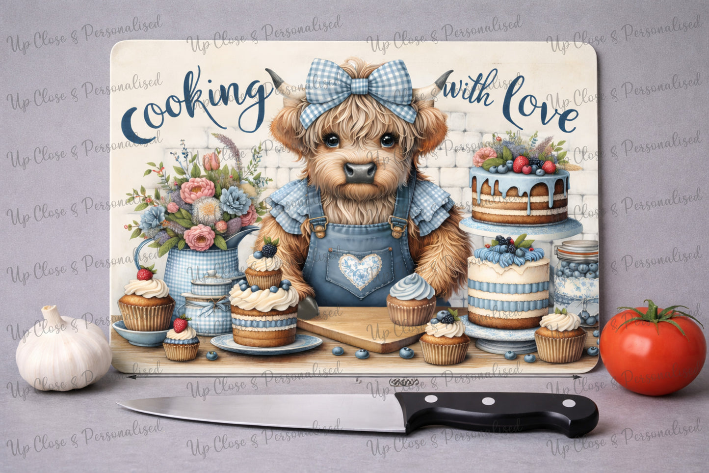 Cooking With Love Highland Cow Glass Chopping Board & Heat Protection Mat – 28 x 20cm
